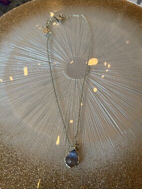 Kendra Scott Kiri Teardrop Pendant Necklace in gray